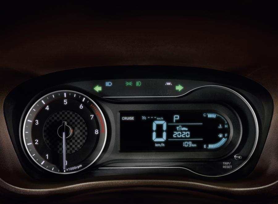 Панель приборов Hyundai HB20 2019 года  (фото 22 из 34)